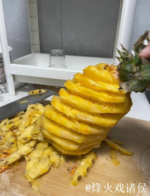 如何削菠萝皮视频教程 如何削菠萝皮视频教程